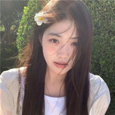 腰间持枪